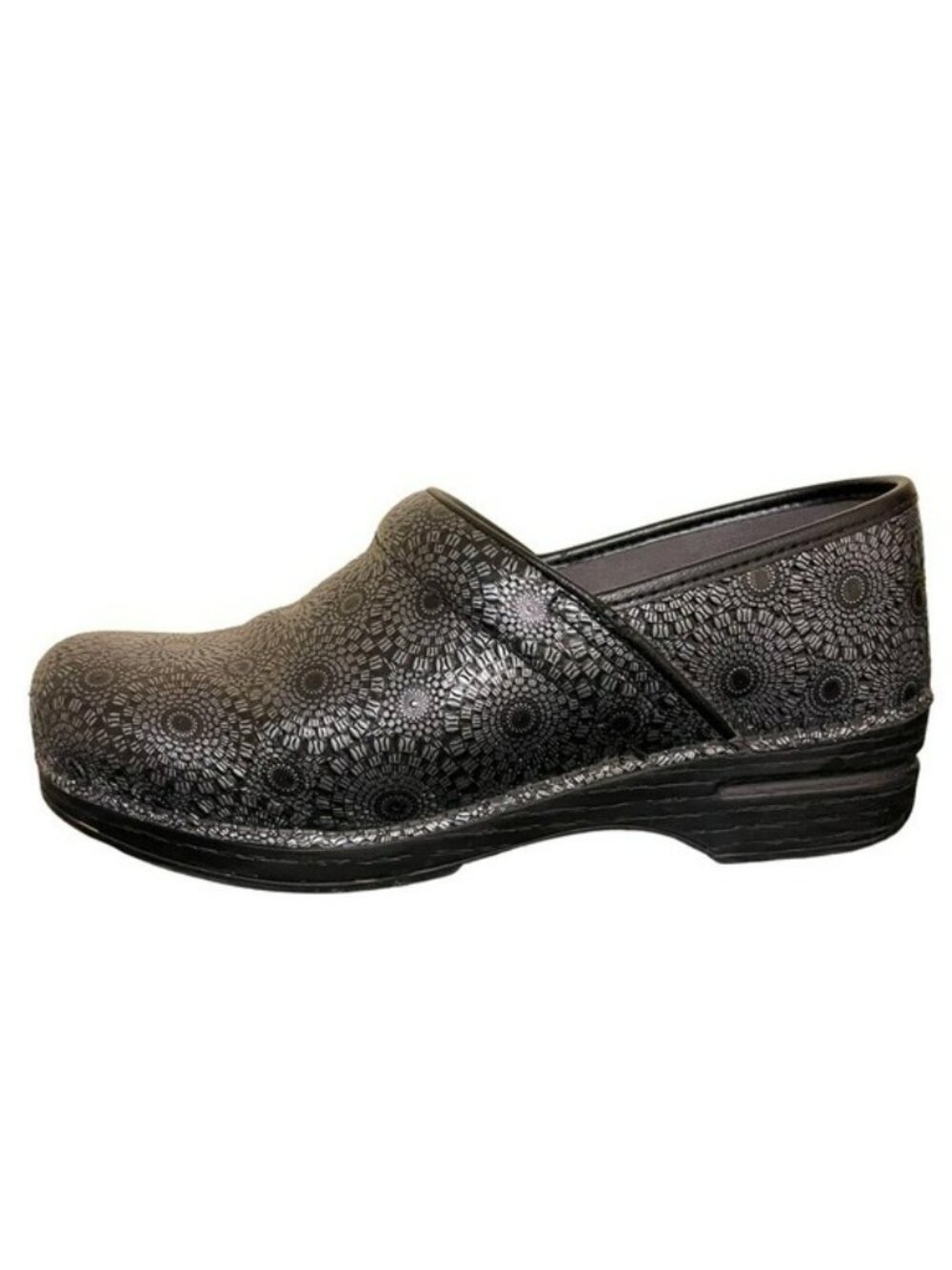Dansko Clogs XP Pro Medallion Black Leather Slip On Size 42 (U.S. 11.5-12)
